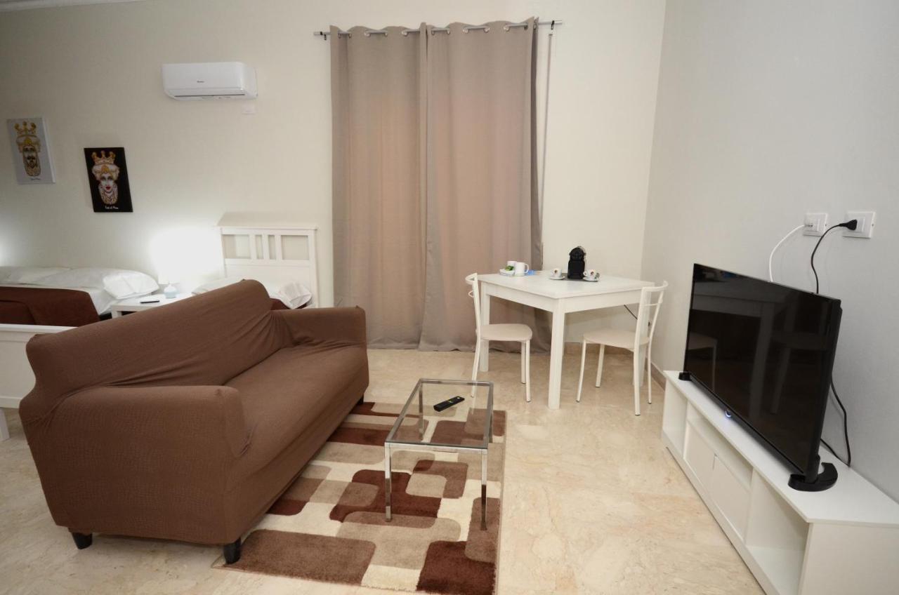 La Casa Del Moro - Al Politeama Bed & Breakfast Palermo Exterior photo