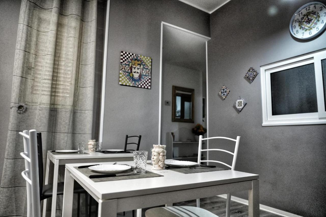 La Casa Del Moro - Al Politeama Bed & Breakfast Palermo Exterior photo
